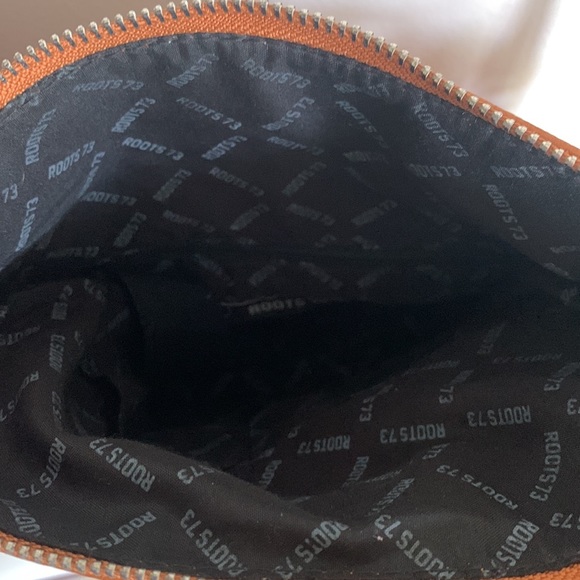 Tan Roots Purse - Picture 7 of 7